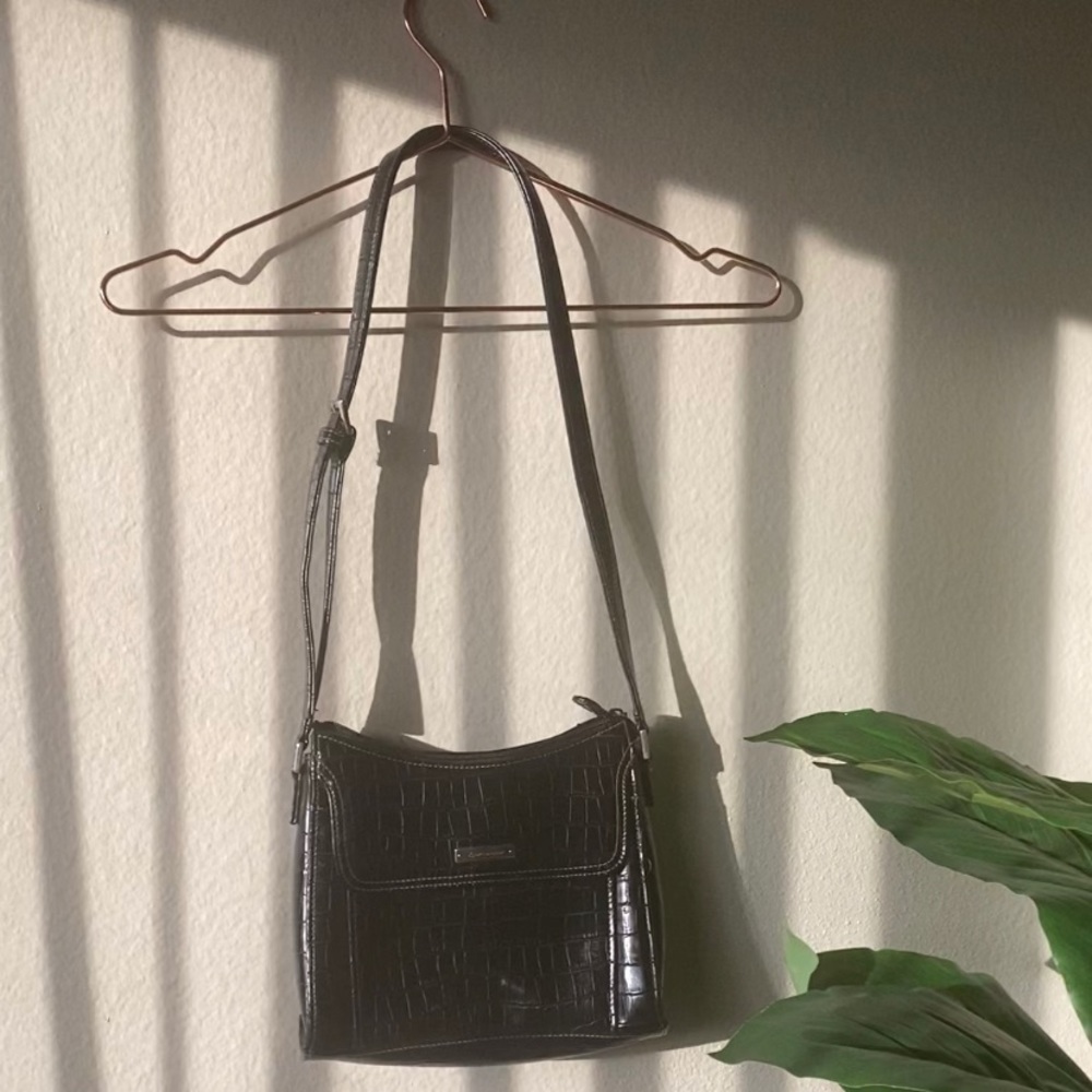 VINTAGE LIZ CLAIBORNE black alligator shoulder bag
